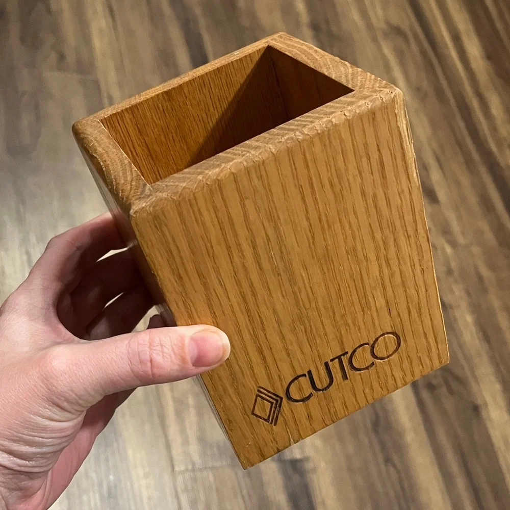 Cutco Chef’s Oak Wooden Square Utensil Holder